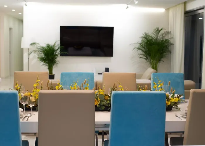 Luxury Aleana 포티마오