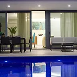 ヴィラ Luxury Aleana