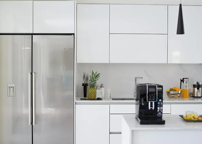 Luxury Aleana Вілла Портіман