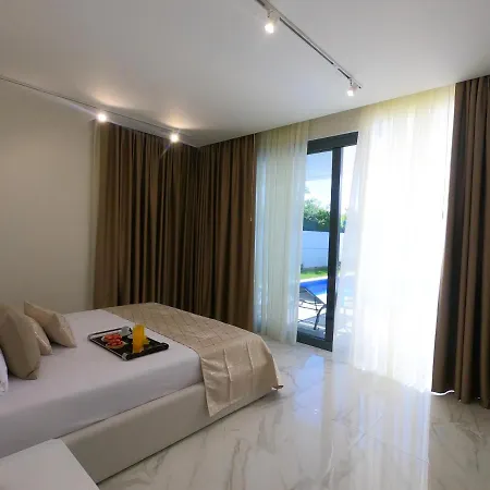 Luxury Aleana *